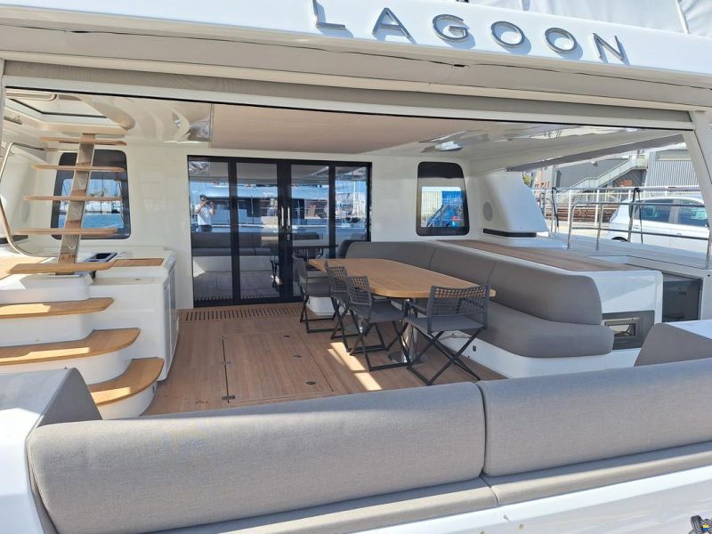 Lagoon Sixty 7