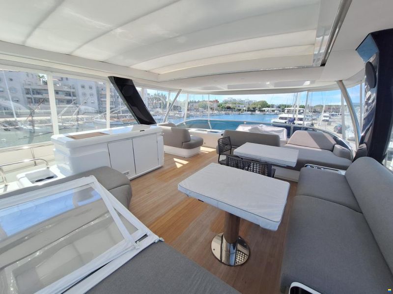 Lagoon Sixty 7