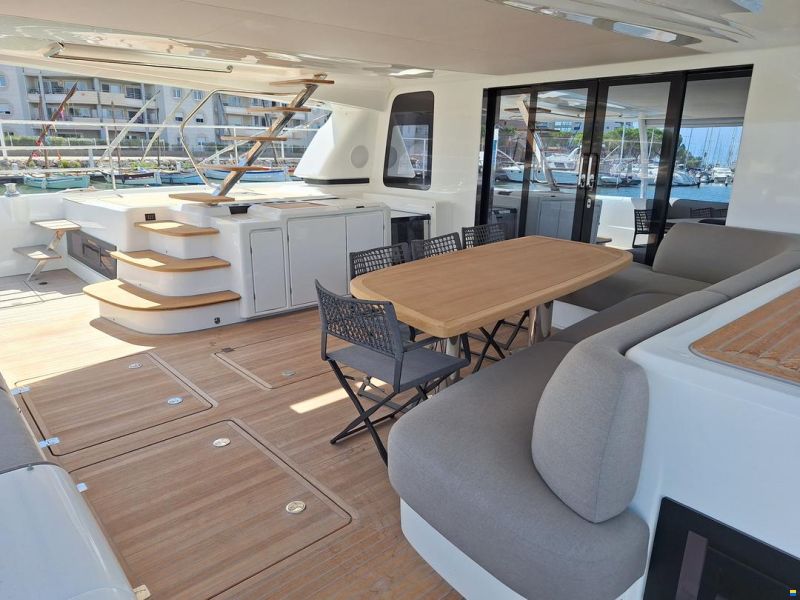 Lagoon Sixty 7