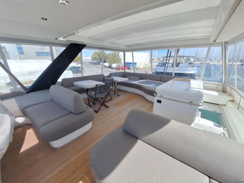 Lagoon Sixty 7