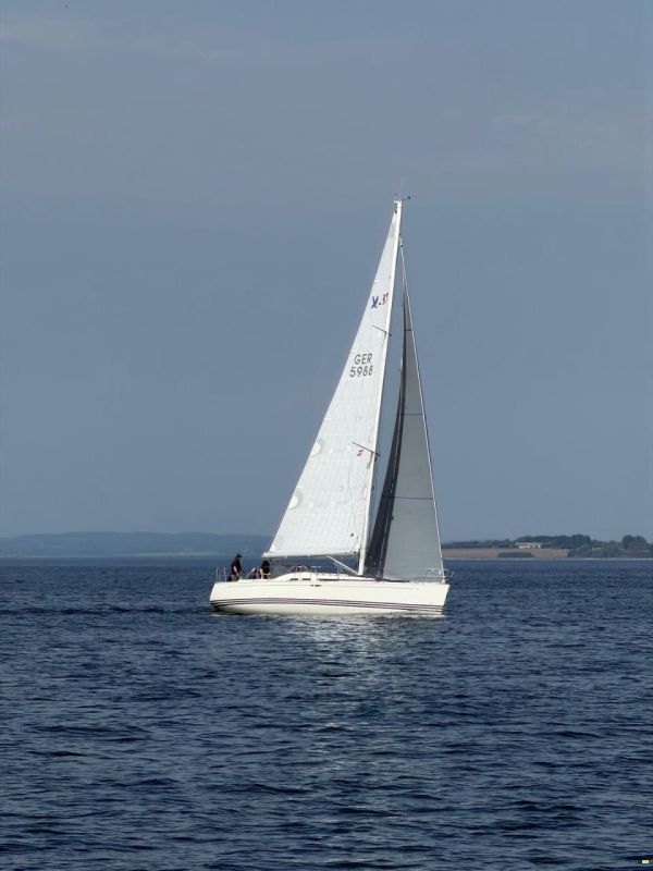 X-Yachts X-37