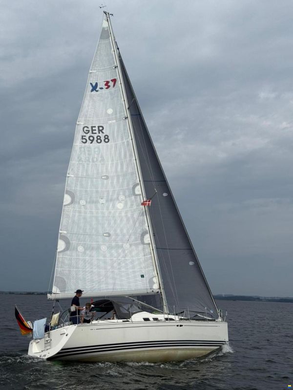 X-Yachts X-37