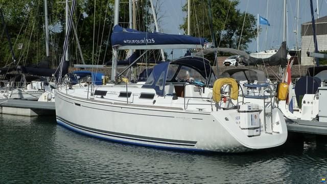 Dufour 325 Grand Large