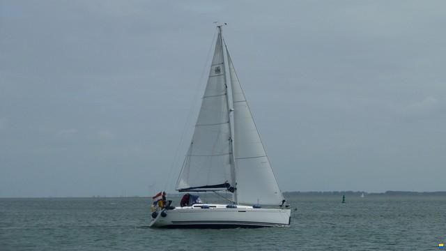 Dufour 325 Grand Large