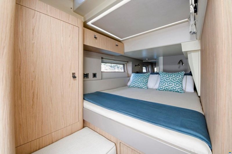 Beneteau Oceanis yacht 62