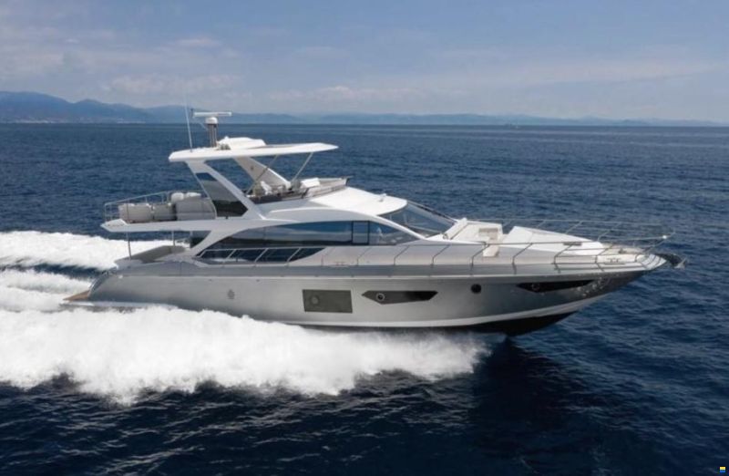 Azimut Flybridge 66