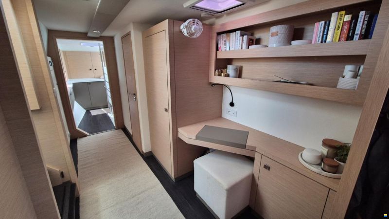 Fountaine Pajot Astrea 42