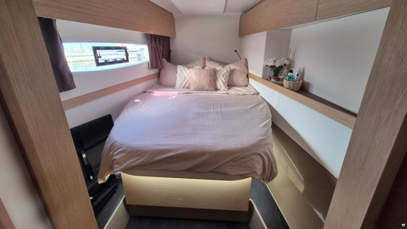 Fountaine Pajot Astrea 42