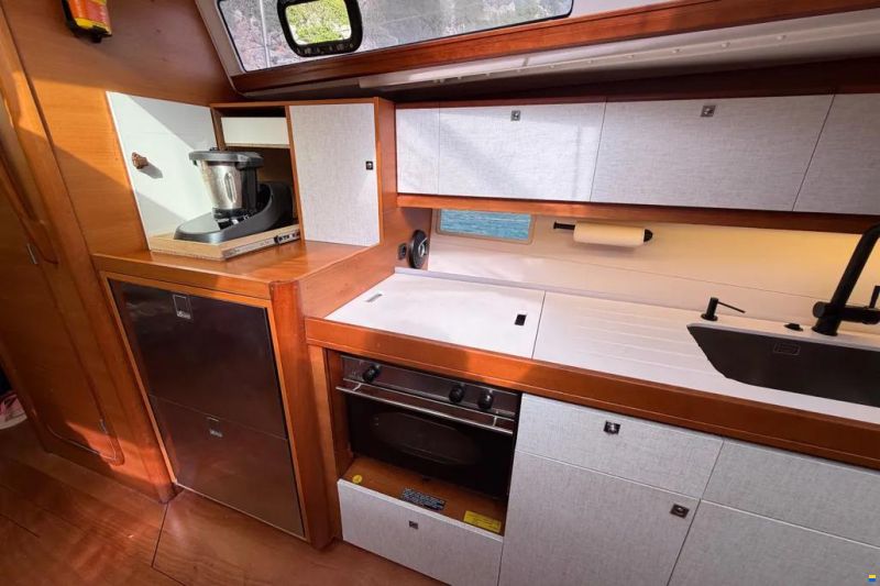 Dufour 382