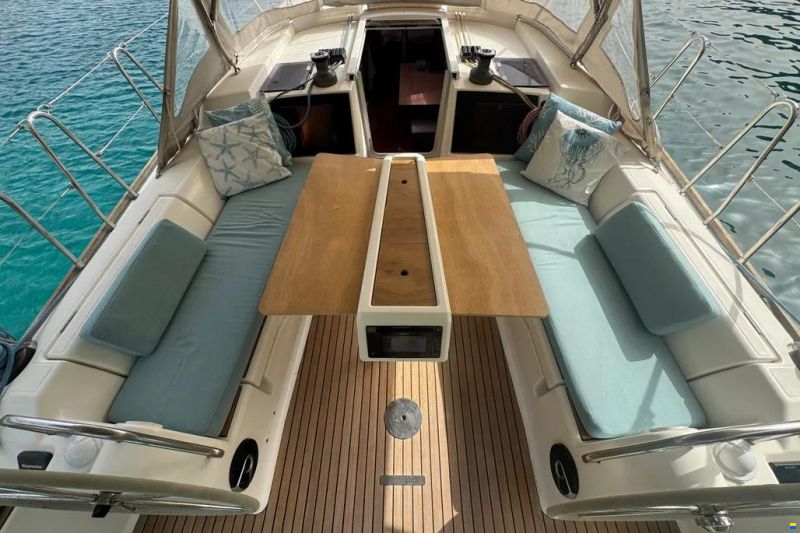 Dufour 382