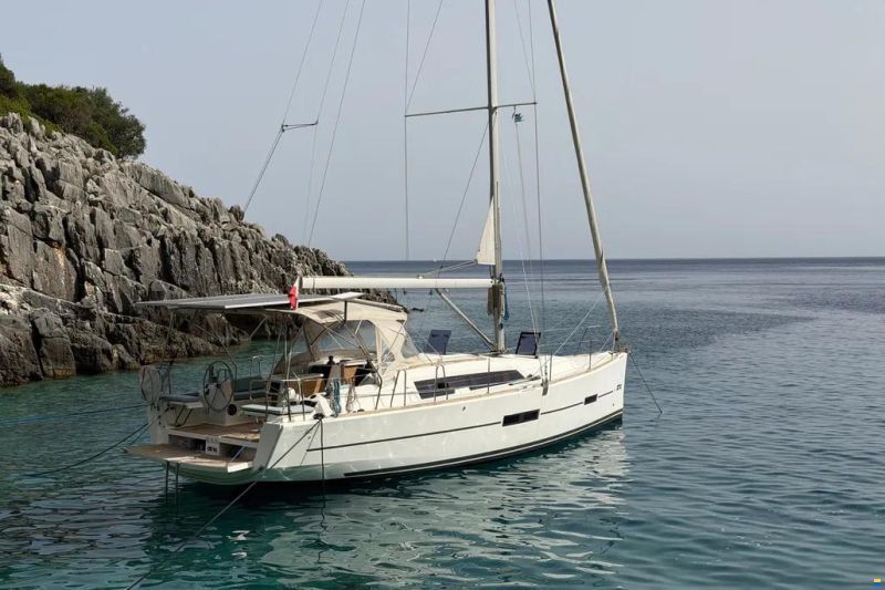 Dufour 382