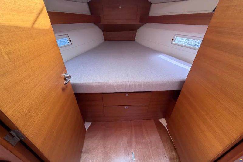 Dufour 382