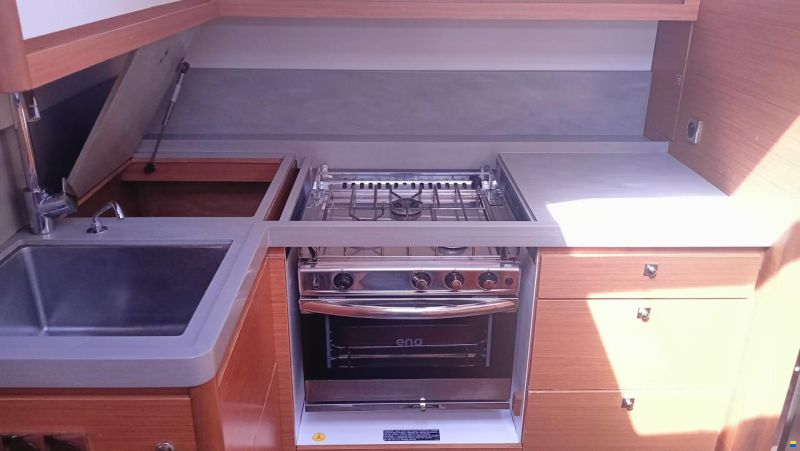 Dufour 470