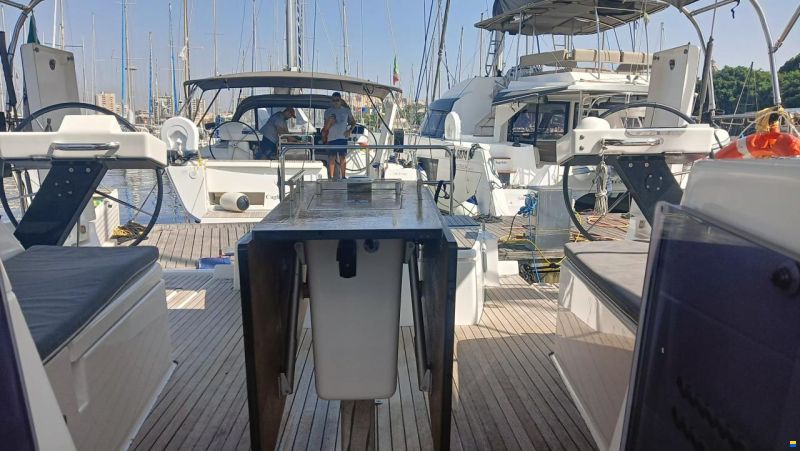 Dufour 470