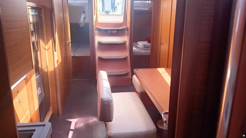 Dufour 470