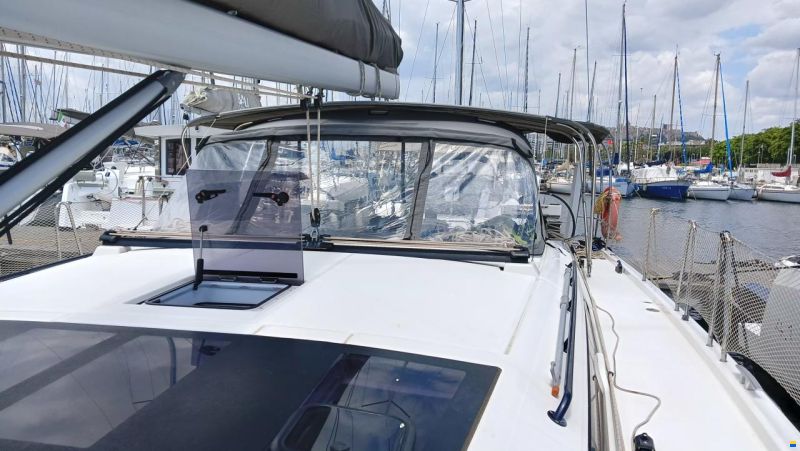 Dufour 470