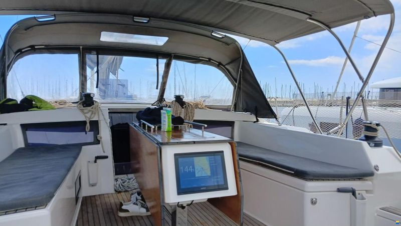Dufour 470