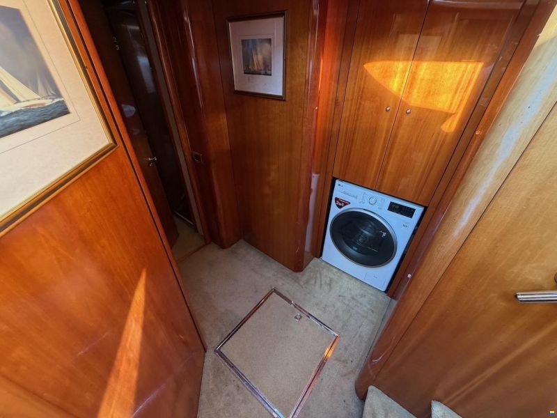 Sunseeker Manhattan 64
