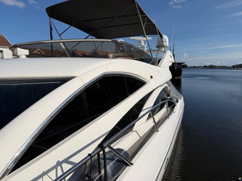 Sunseeker Manhattan 64