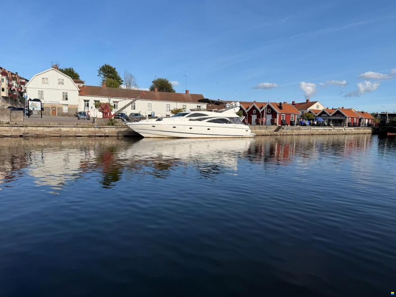 Sunseeker Manhattan 64