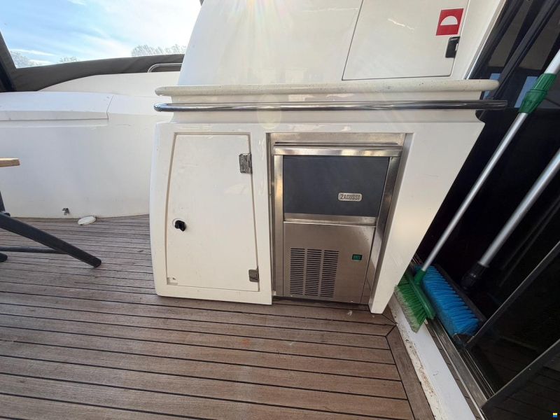 Sunseeker Manhattan 64