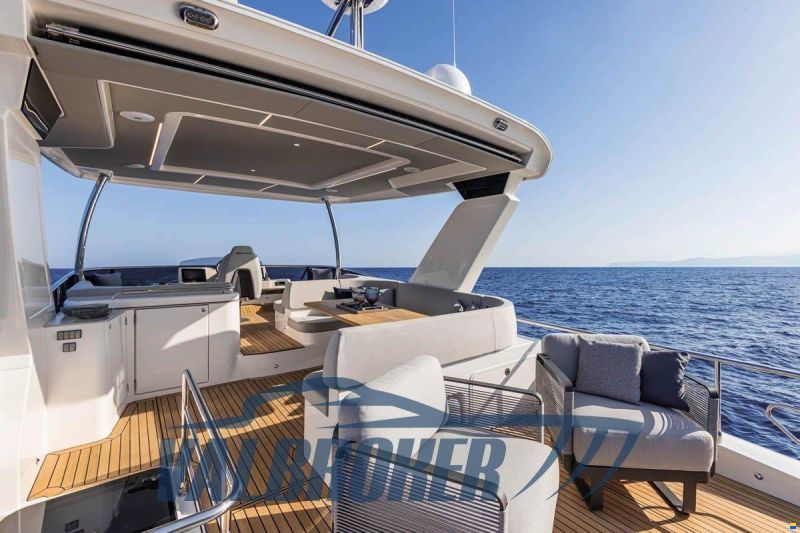 Absolute Navetta 53