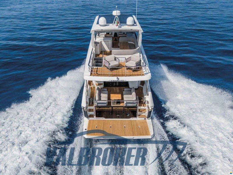 Absolute Navetta 53