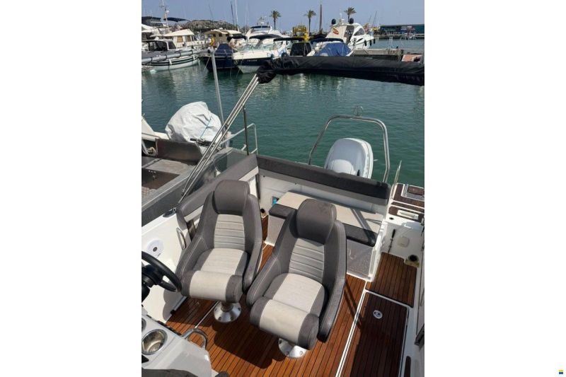 Jeanneau Cap Camarat 6.5 WA