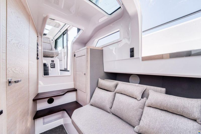 Axopar 45 Cross Cabin BRABUS