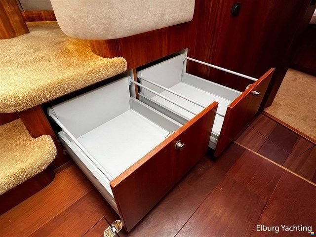 Van den Hoven 1600 - Exclusive