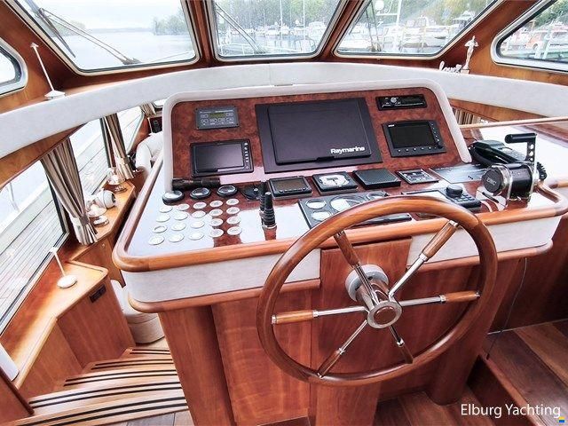 Van den Hoven 1600 - Exclusive