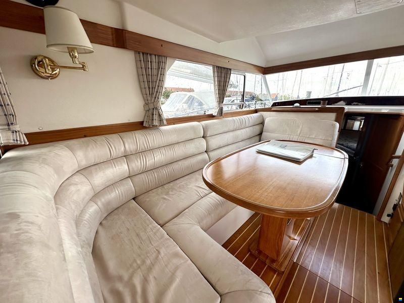 Riviera 925 Flybridge