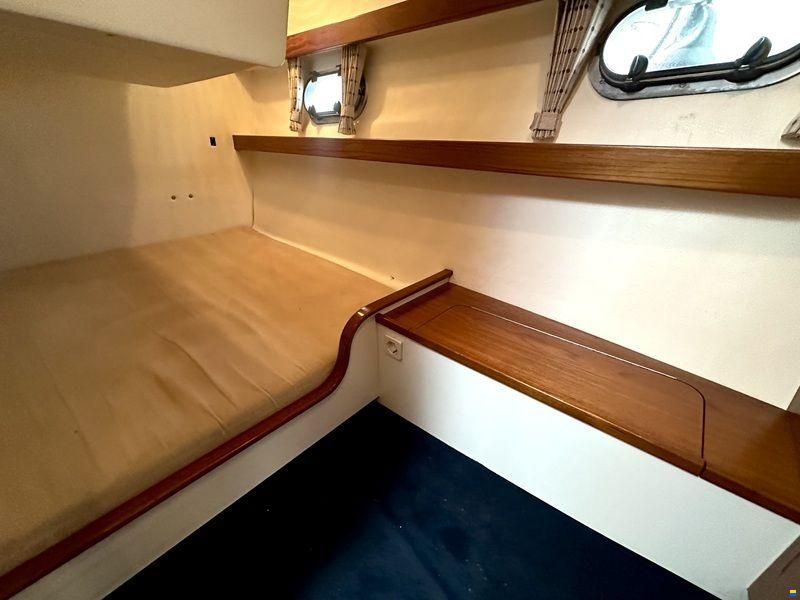 Riviera 925 Flybridge