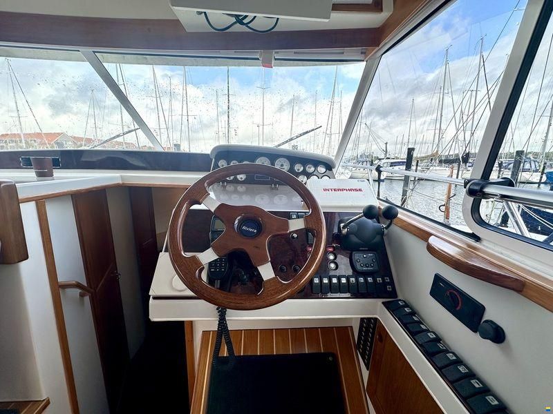 Riviera 925 Flybridge