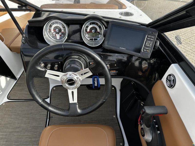 Glastron GT 205 Limited, MerCruiser 4.5 MPI 200 H