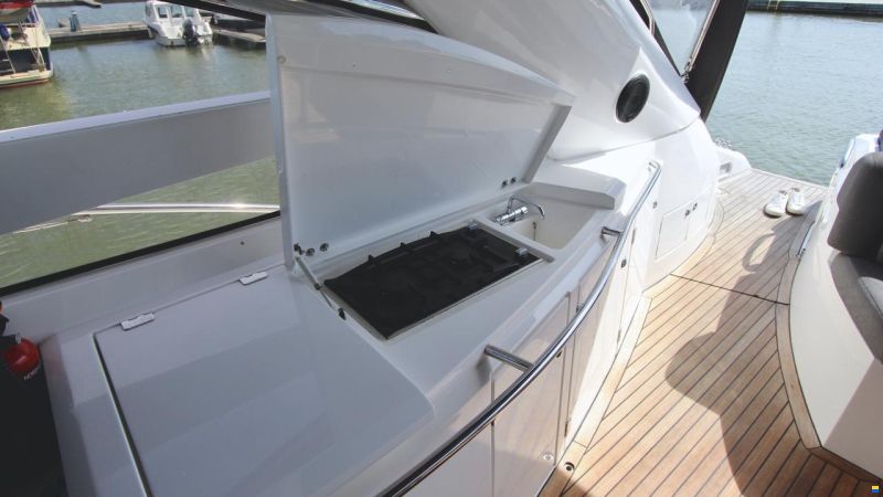 Sunseeker Portofino 53