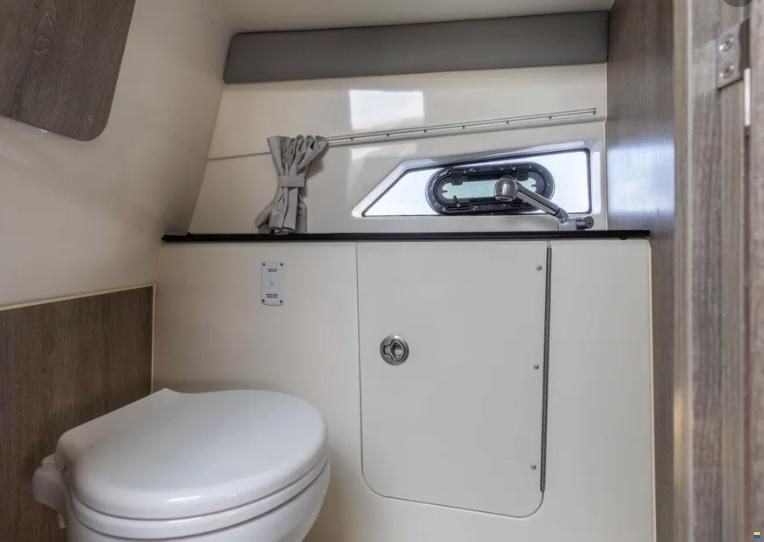 Quicksilver 875 Sundeck