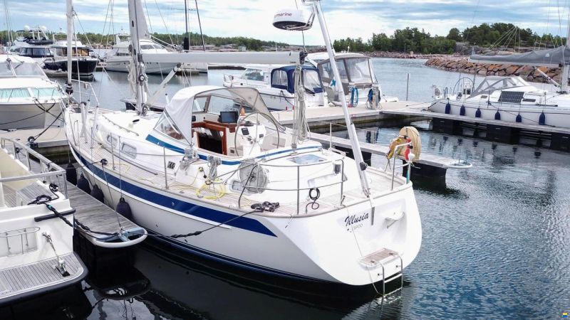 Hallberg-Rassy 37
