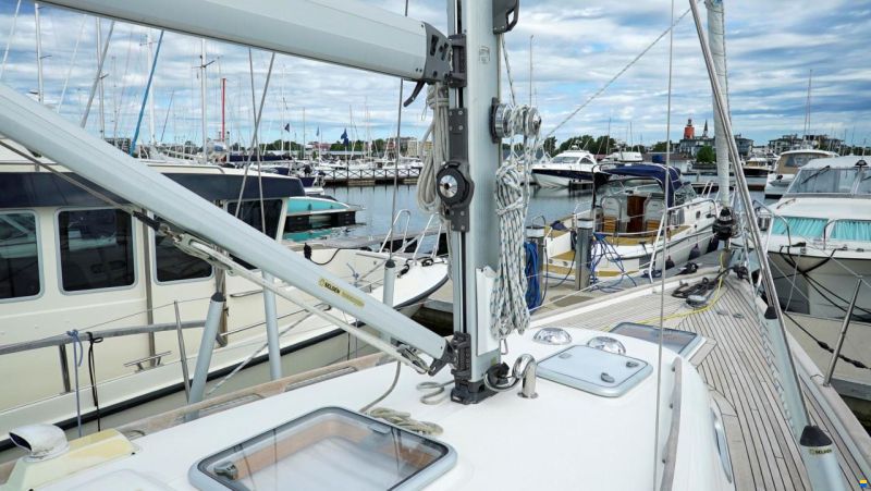 Hallberg-Rassy 37