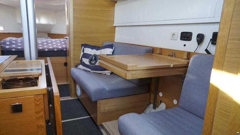 Salona 380