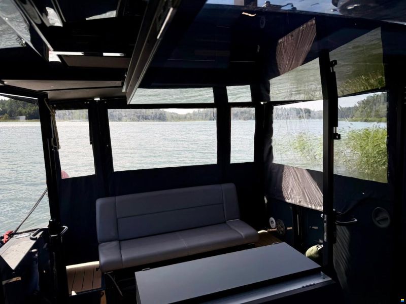 XO Boats EXPLORER