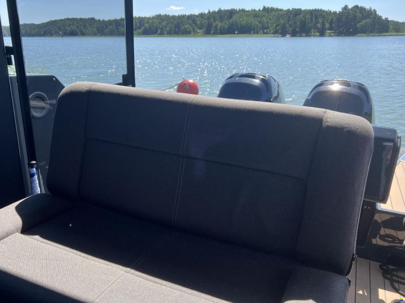 XO Boats EXPLORER