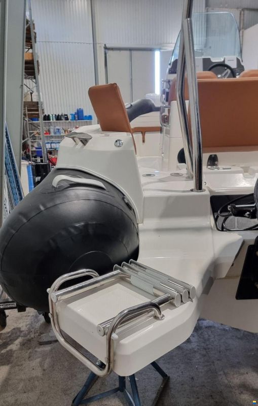 Zodiac 6.8 Medline