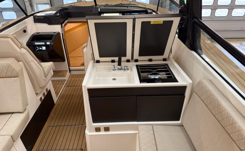 X-Yachts X-Power 33C