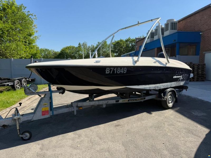 Bayliner Élément xl