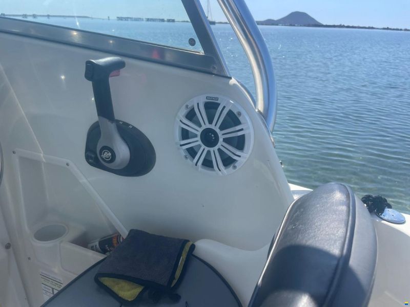 Sea Hawk 230 v series