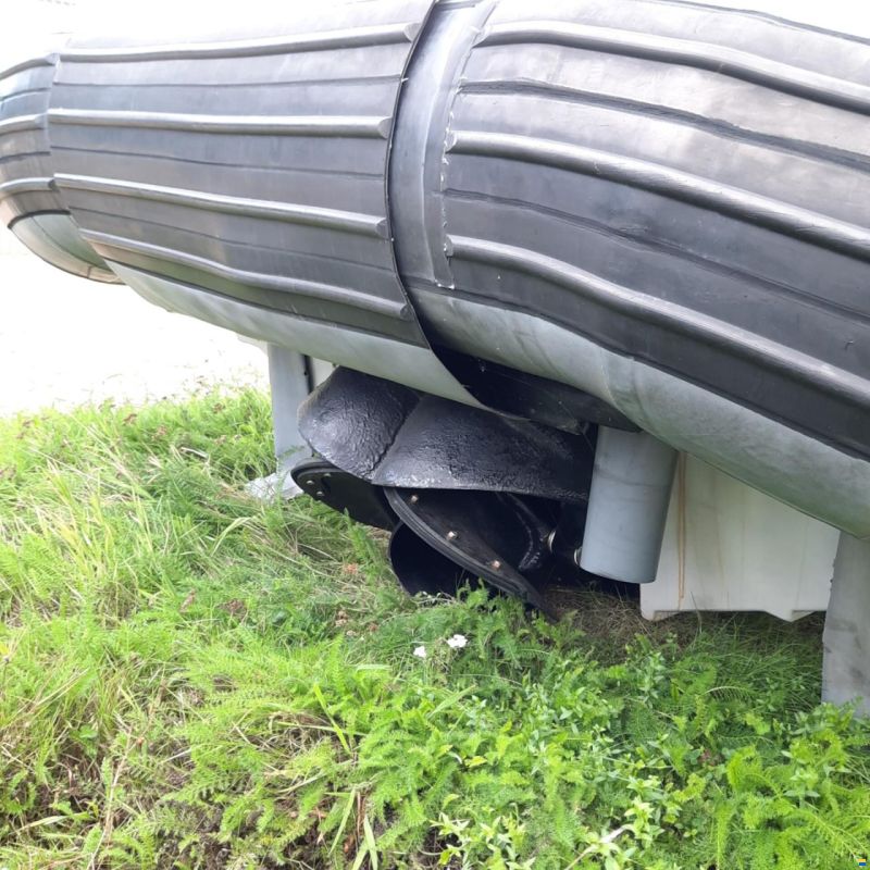 RHIB 700