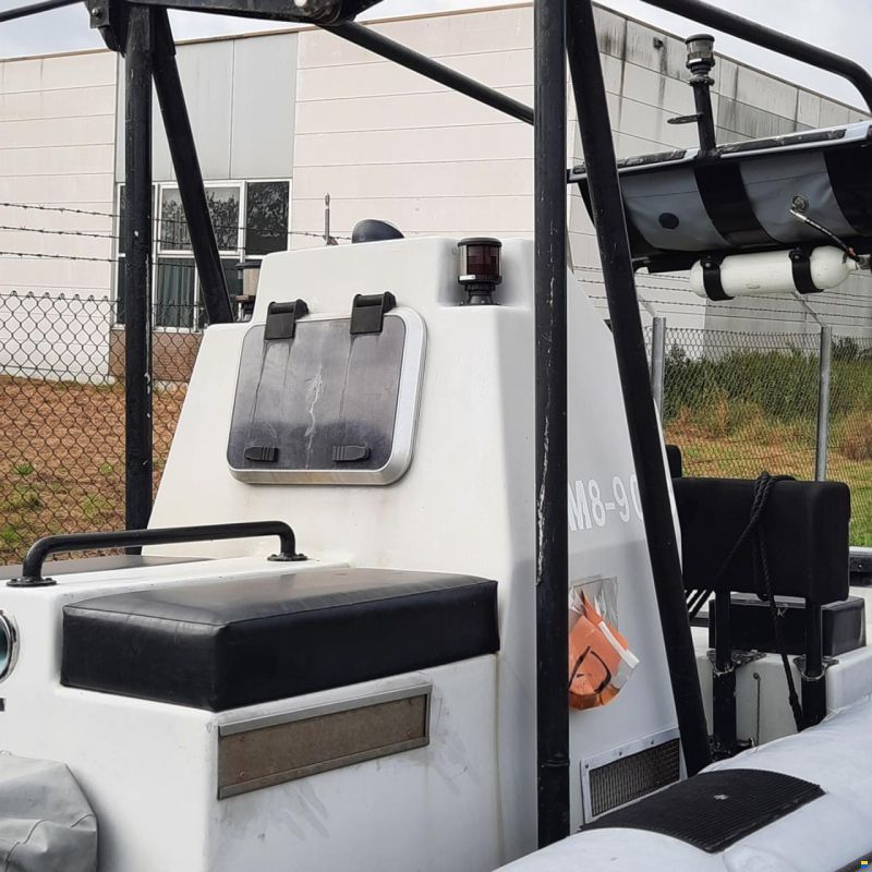 RHIB 700