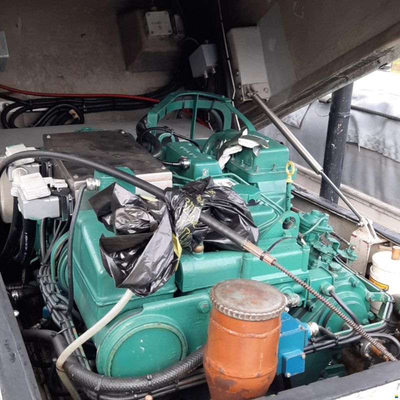 RHIB 700