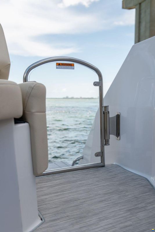 Regal 26 Express